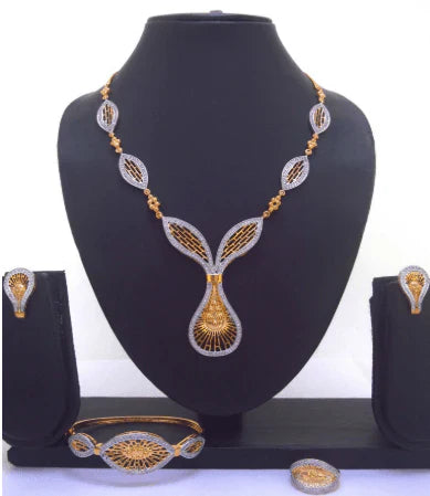 Regal Radiance CZ Bridal Jewelry Set – Sparkling Luxury for Brides in USA