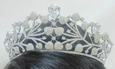 Regal Silver Heart Motif Crystal Crown – Elegant Royal-Inspired Accessory in USA