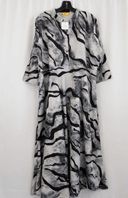 Monochrome Abstract Print A-Line Maxi Dress