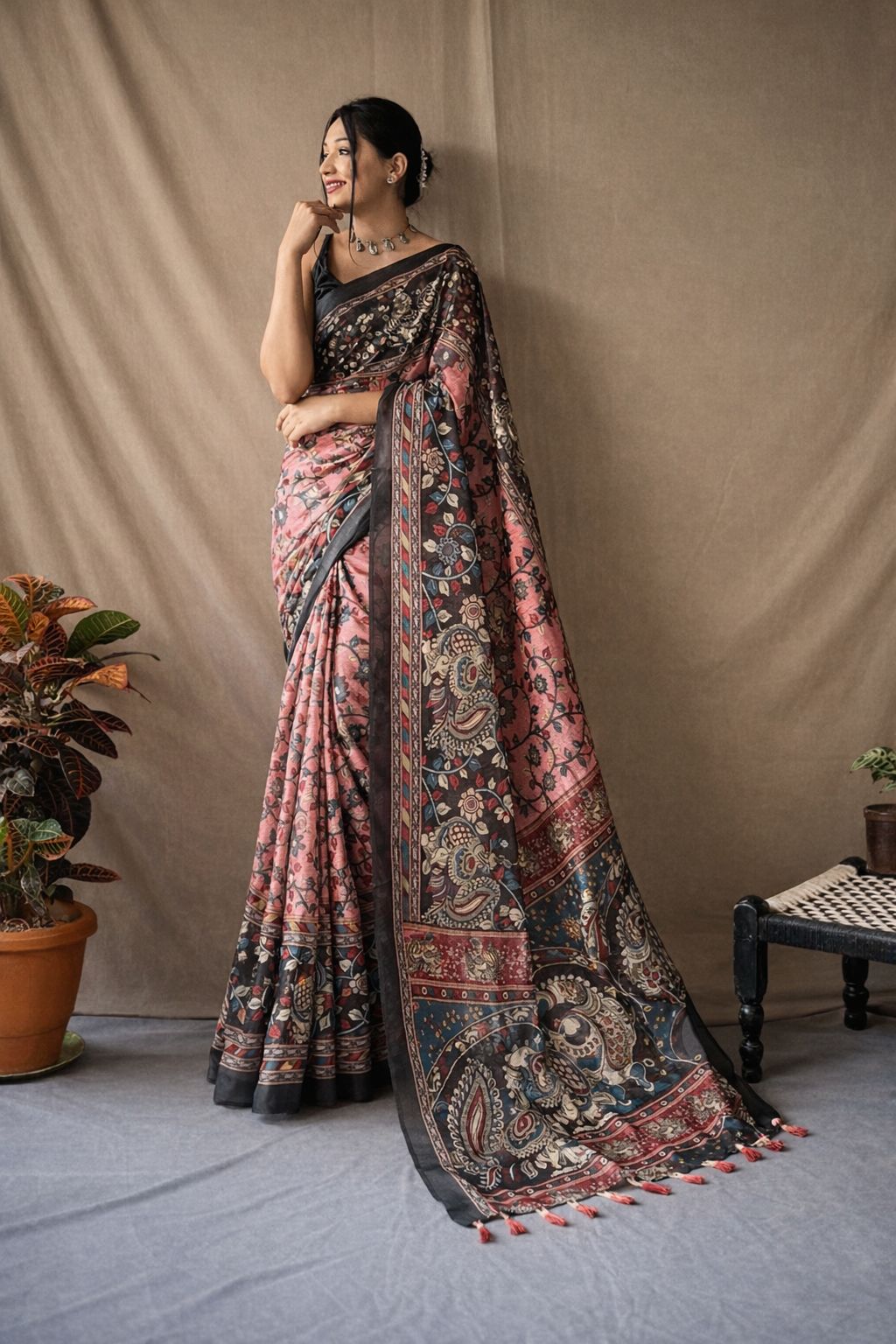 Elegant Pink & Maroon Kalamkari Printed Sareewith Artistic Border