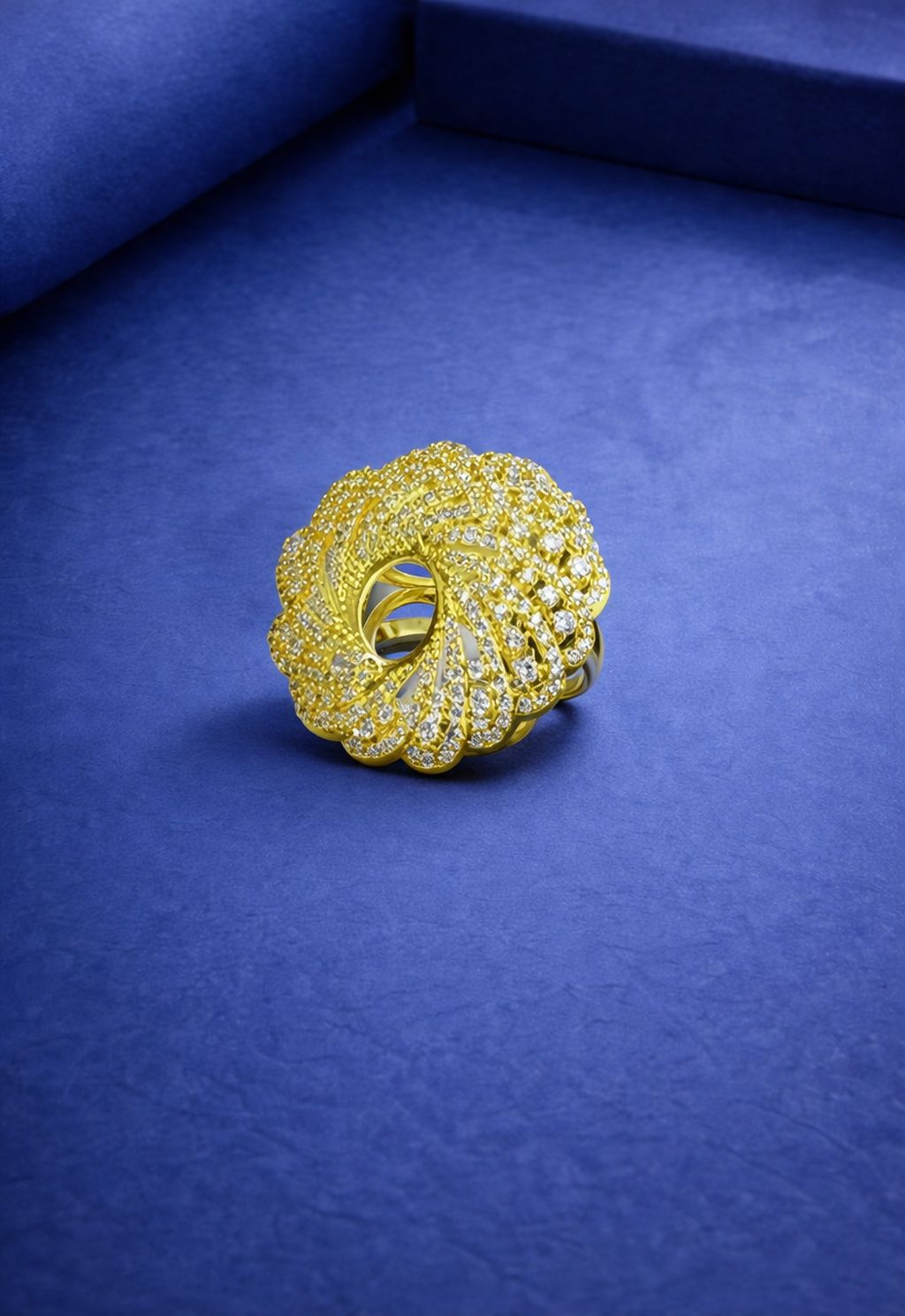 Golden Swirl Cluster Ring